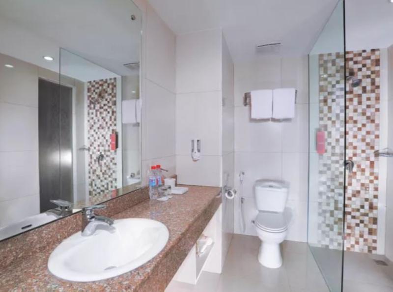 Favehotel Simpang Lima - Semarang Exteriör bild
